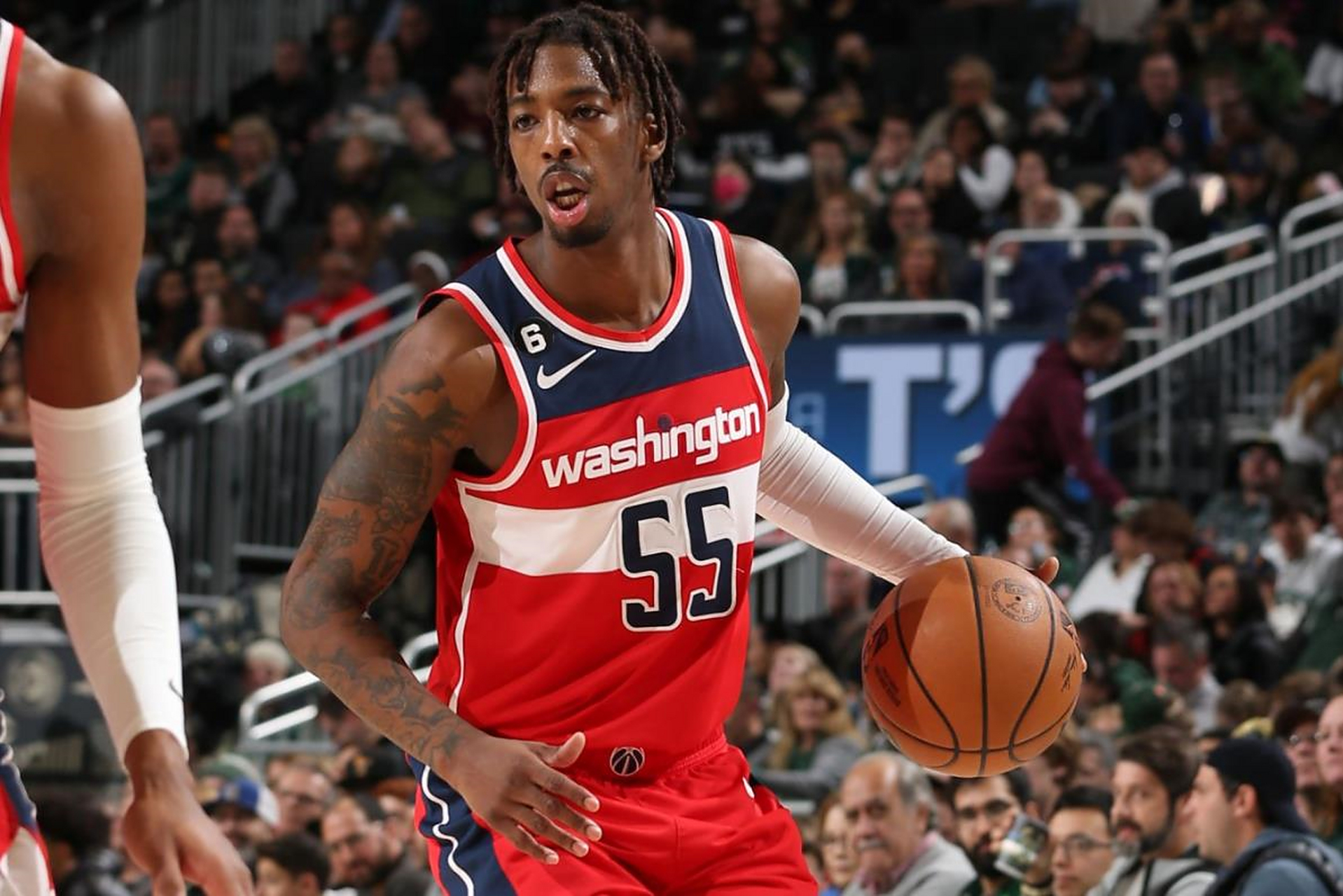 九游体育-关于转折点密尔沃基雄鹿门线救险，全明星赛今夜攻防权衡，话题不断，医务组通报恢复的信息