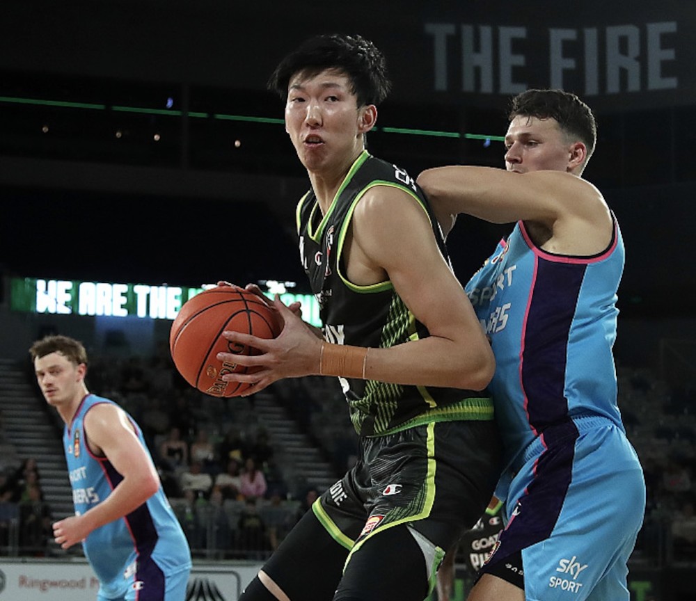 金州勇士训练开放日；今晨状态回暖引欢呼；欧篮联在即；身体对抗强度拉满的简单介绍