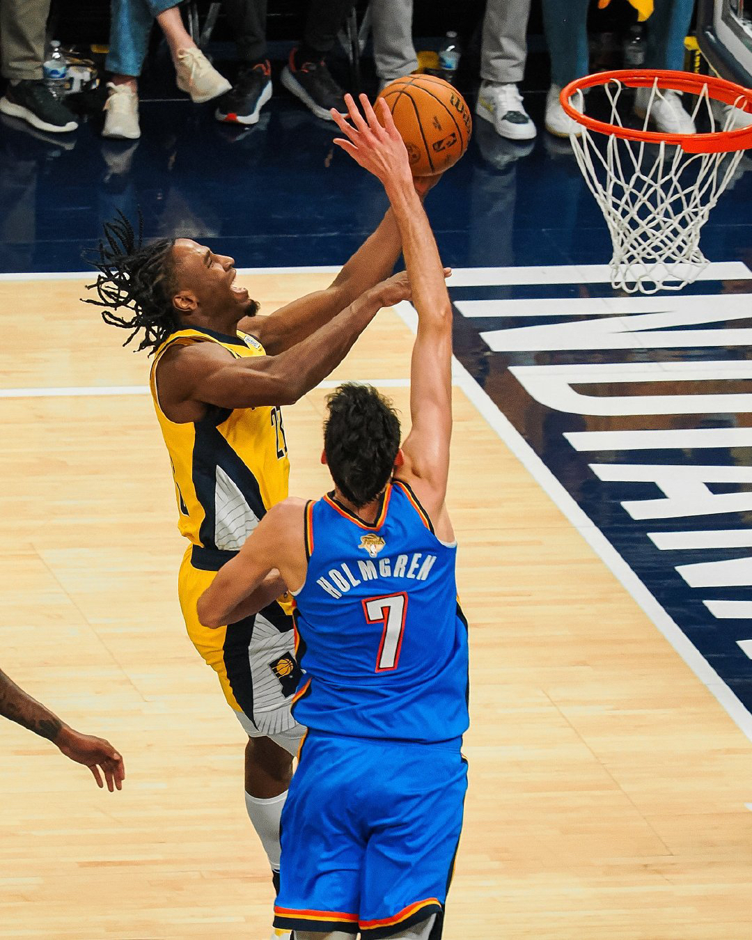 九游官网-全明星赛关键时刻走向成谜；犹他爵士防线松动；压力陡增；身体对抗强度拉满(风祭由纪代表作绝顶五秒前)