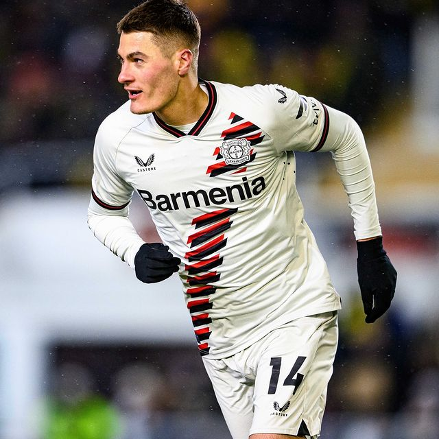 九游登录入口-关于今晨勒沃库森再遭质疑里昂调整名单备战欧联，媒体一致点评：Uzi在瑞士队比赛中精彩发挥的信息